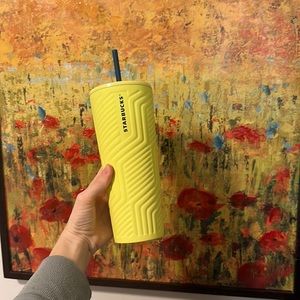 New Starbucks 2022 tumbler 24 oz
